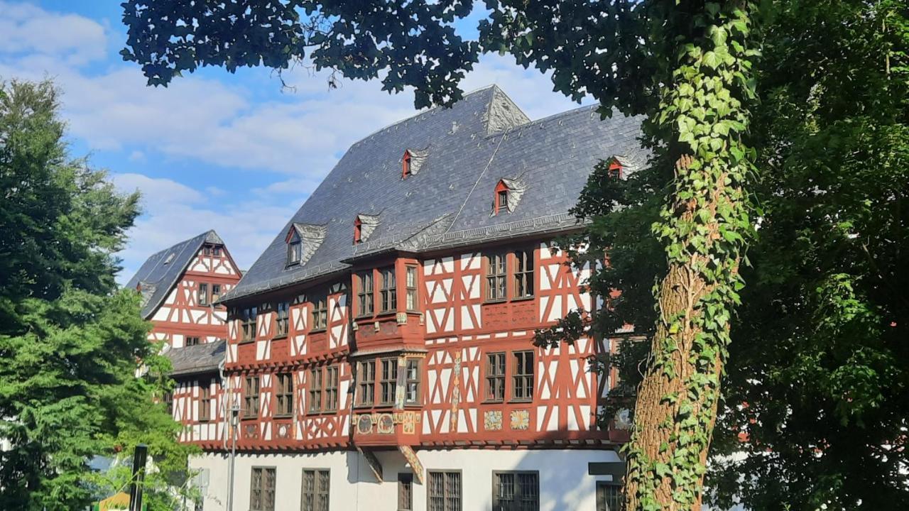 Ferienwohnung Am Kurpark Bad Camberg Exterior photo